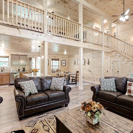Вилла Misty Mountain Retreat Севьервилл Экстерьер фото