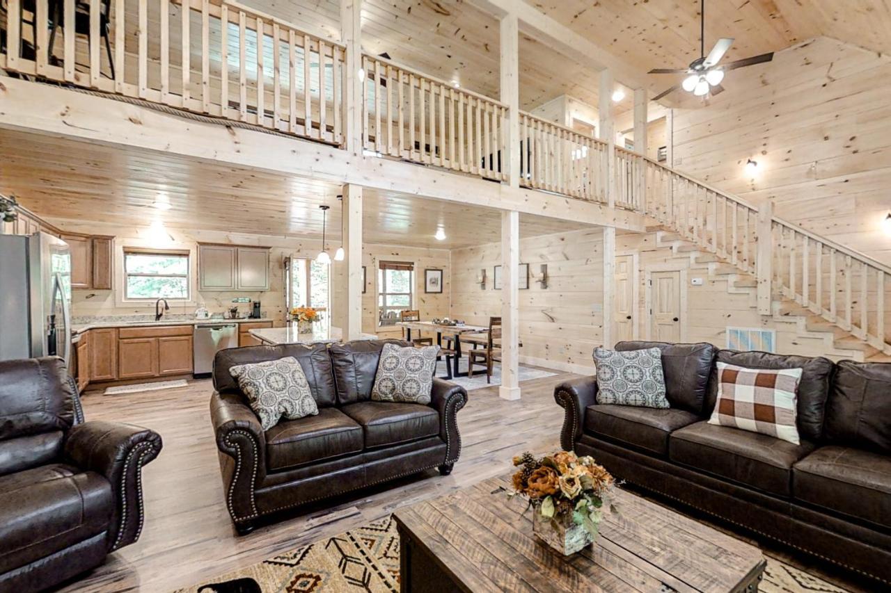 Вилла Misty Mountain Retreat Севьервилл Экстерьер фото