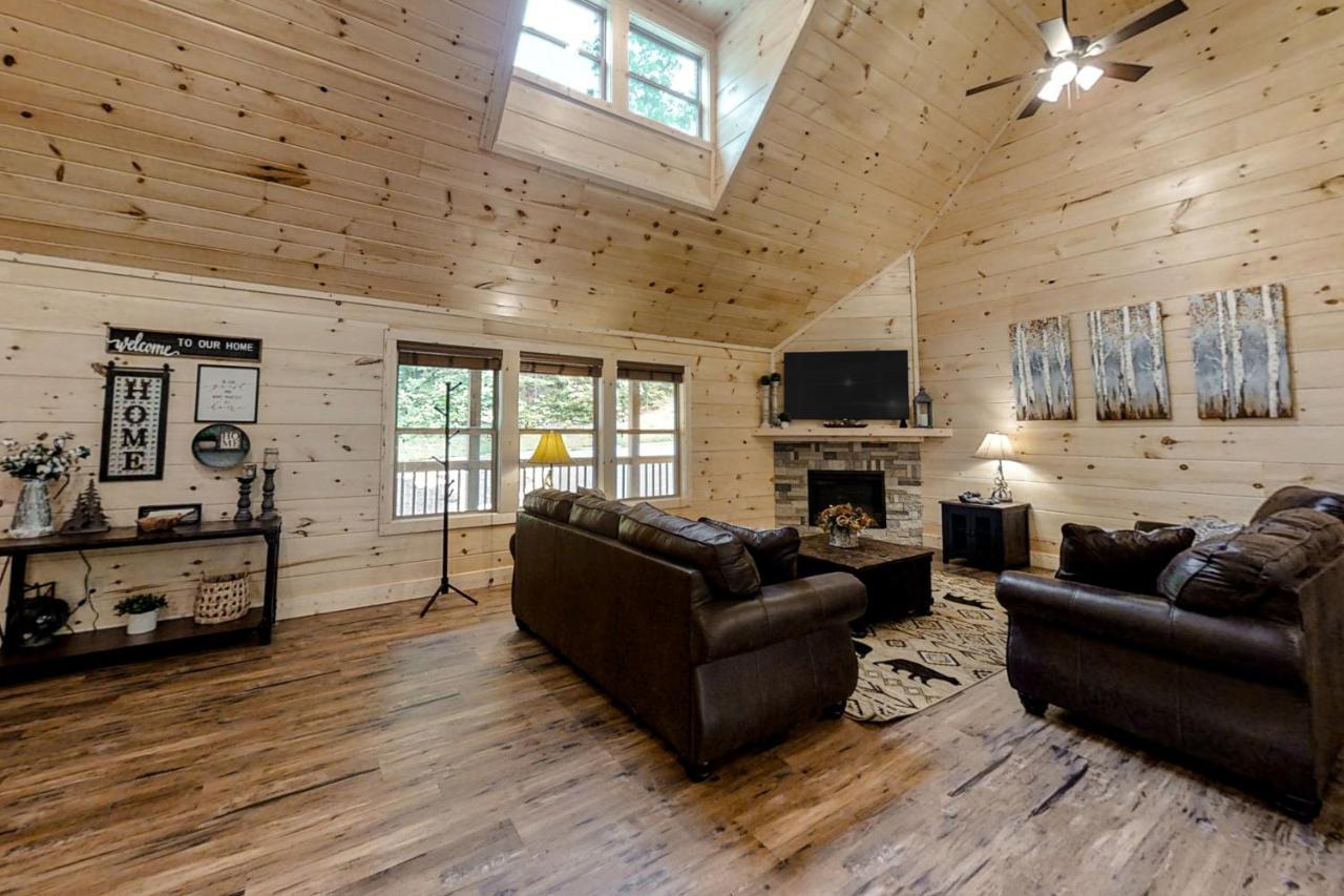 Вилла Misty Mountain Retreat Севьервилл Экстерьер фото