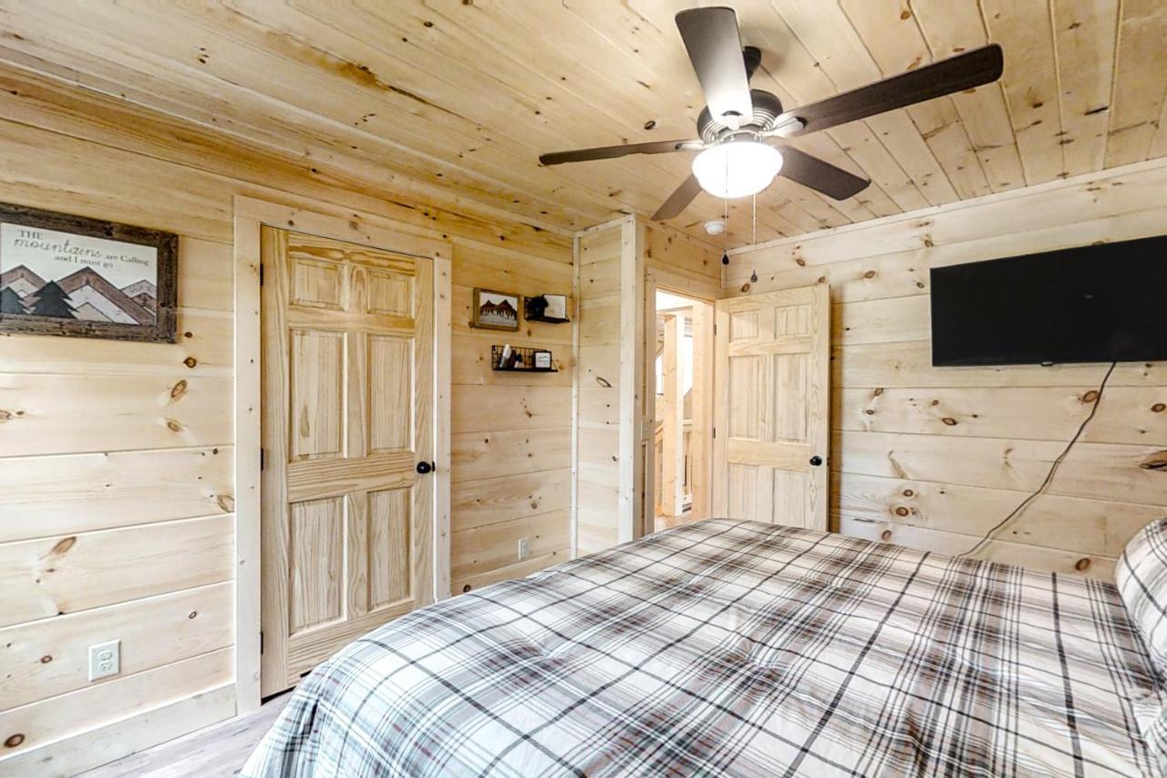 Вилла Misty Mountain Retreat Севьервилл Экстерьер фото
