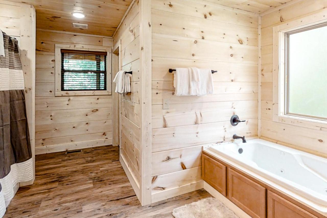 Вилла Misty Mountain Retreat Севьервилл Экстерьер фото