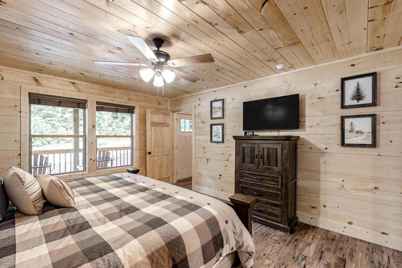 Вилла Misty Mountain Retreat Севьервилл Экстерьер фото