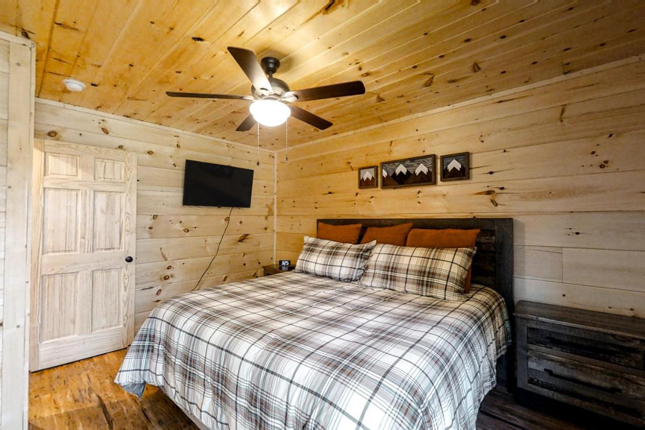 Вилла Misty Mountain Retreat Севьервилл Экстерьер фото